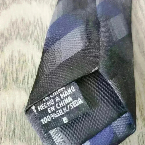 Van Heusen Blue, black and grey 100% silk tie - Picture 5 of 6